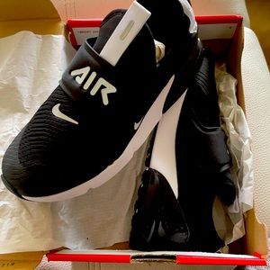 NIKE AIR MAX 270 EXTREME